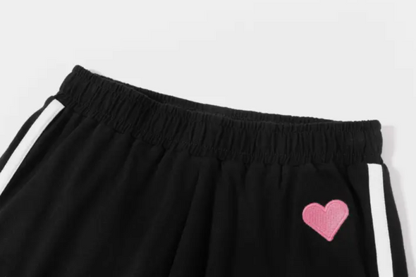 Newness Kids - Shorts with Fuchsia Heart Embroidery